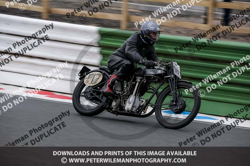 Vintage motorcycle club;eventdigitalimages;mallory park;mallory park trackday photographs;no limits trackdays;peter wileman photography;trackday digital images;trackday photos;vmcc festival 1000 bikes photographs